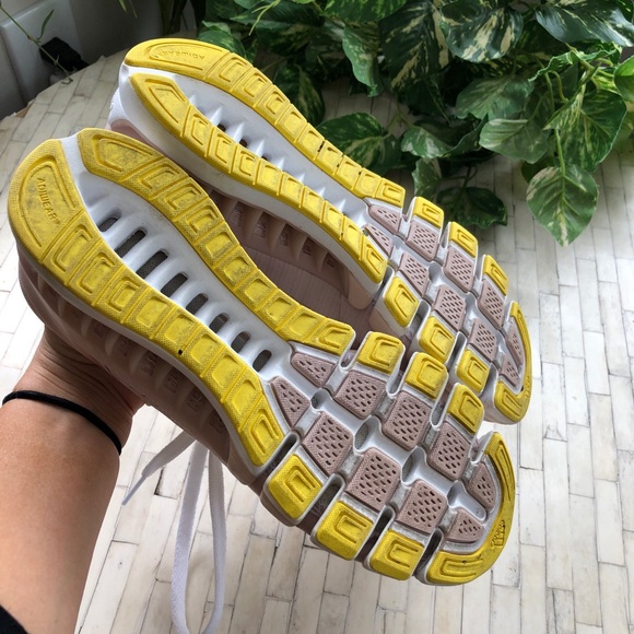 Adidas x Stella McCartney Tennis Shoes | 8.5 - Picture 6 of 6